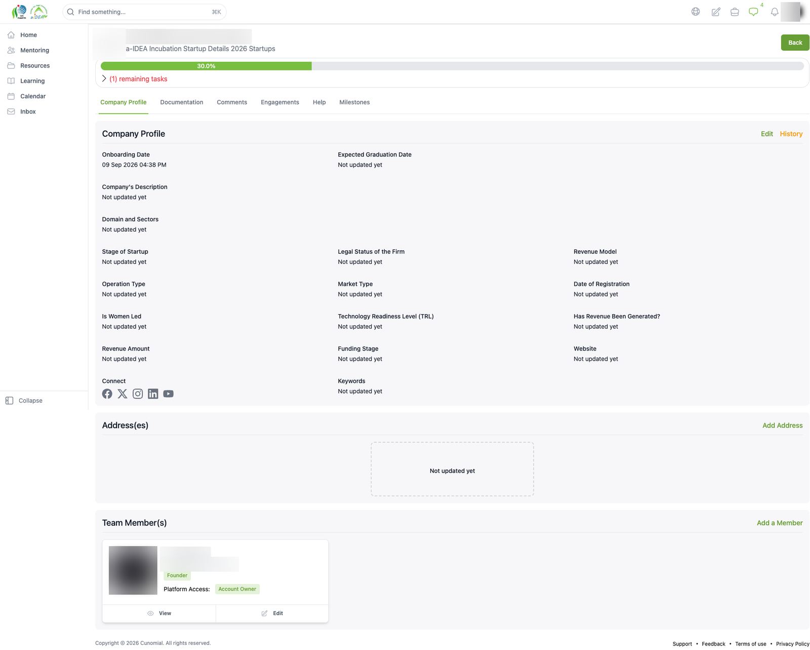 Startup profile: Company Profile tab (with team)
